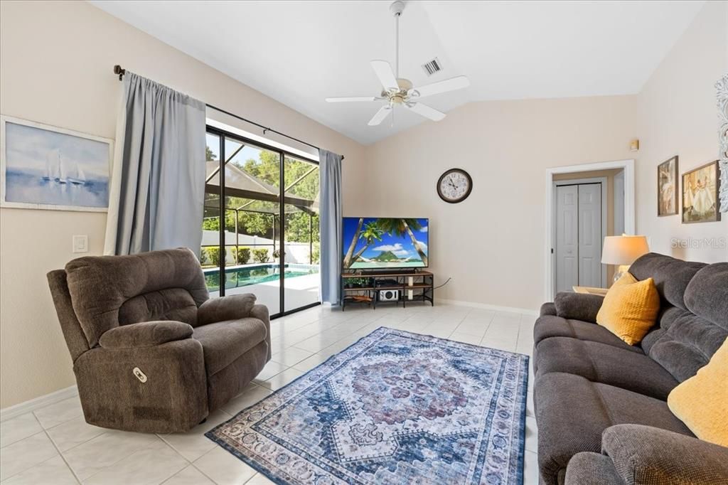 For Sale: $715,000 (4 beds, 3 baths, 2198 Square Feet)