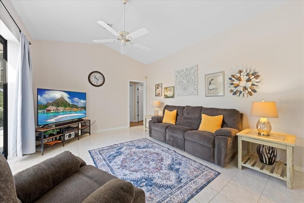 For Sale: $715,000 (4 beds, 3 baths, 2198 Square Feet)
