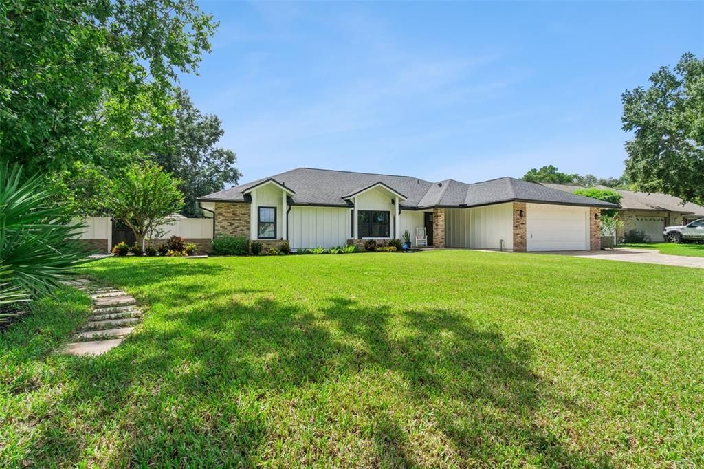 Active With Contract: $799,999 (5 beds, 3 baths, 2380 Square Feet)
