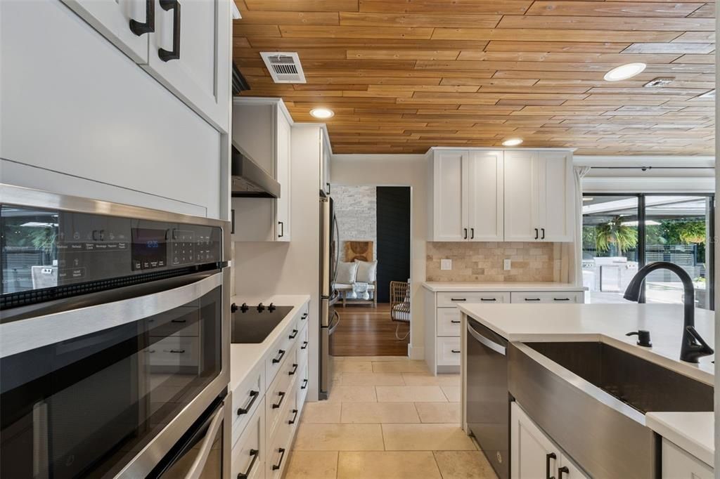 Active With Contract: $799,999 (5 beds, 3 baths, 2380 Square Feet)