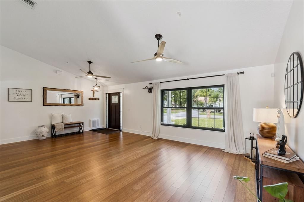 Active With Contract: $799,999 (5 beds, 3 baths, 2380 Square Feet)