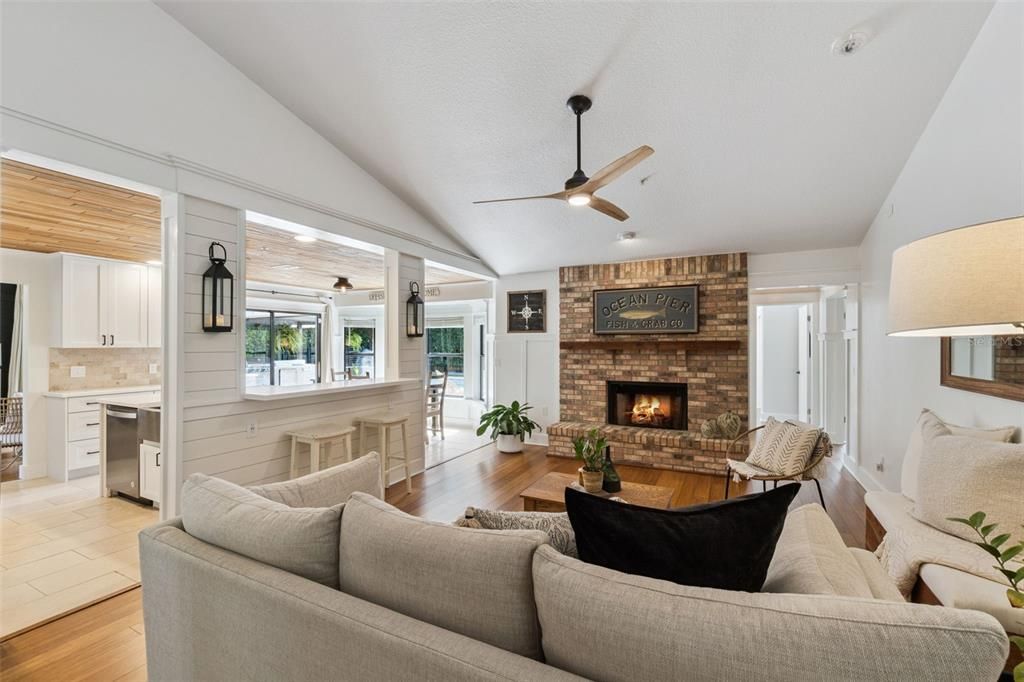 Active With Contract: $799,999 (5 beds, 3 baths, 2380 Square Feet)