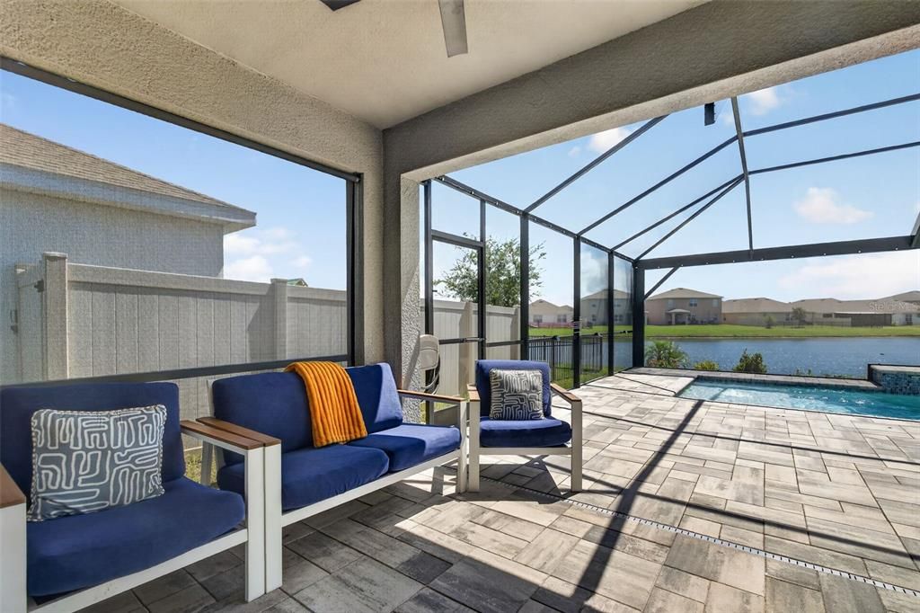 For Sale: $579,900 (4 beds, 2 baths, 1827 Square Feet)