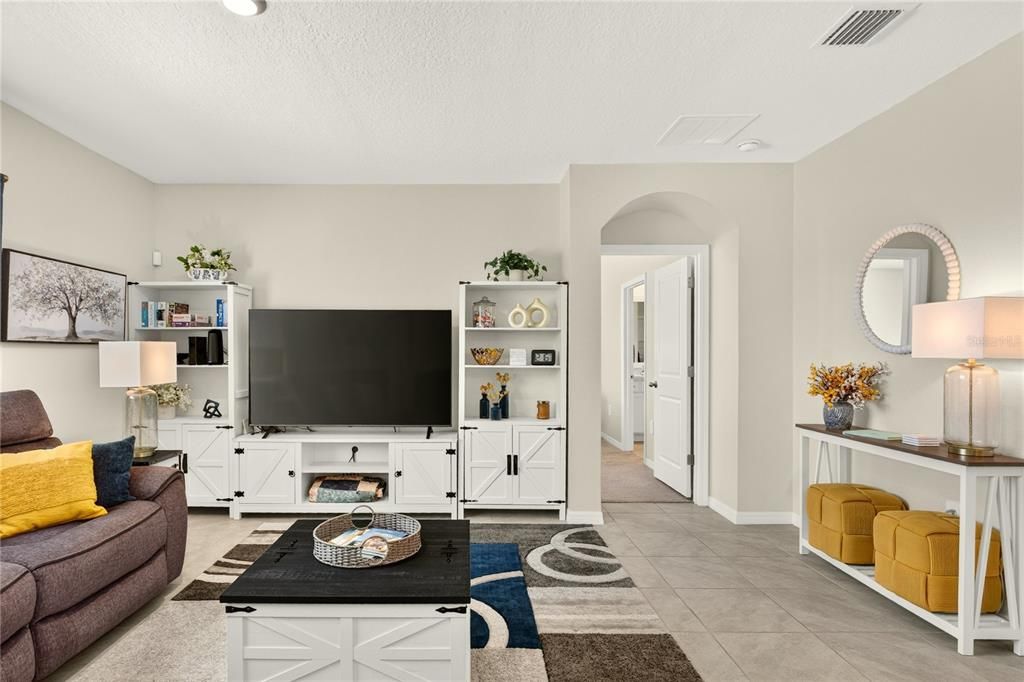 For Sale: $579,900 (4 beds, 2 baths, 1827 Square Feet)