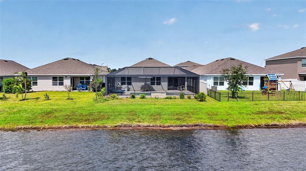 For Sale: $579,900 (4 beds, 2 baths, 1827 Square Feet)