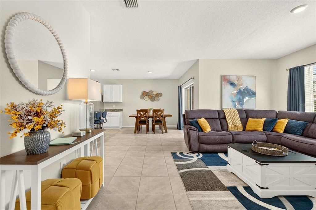 For Sale: $579,900 (4 beds, 2 baths, 1827 Square Feet)