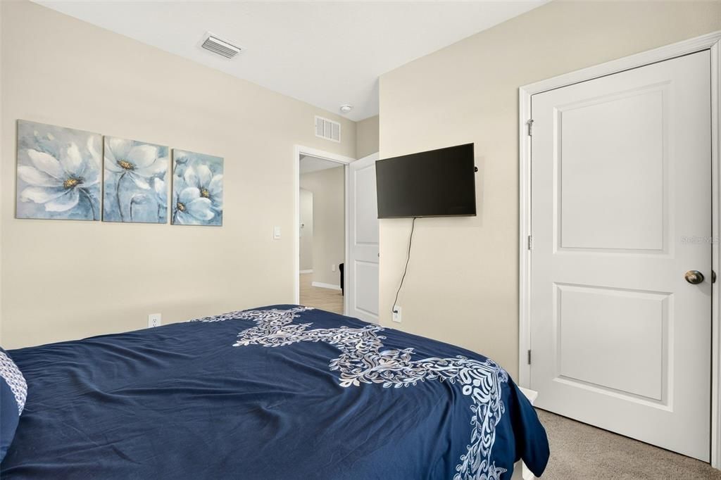 For Sale: $579,900 (4 beds, 2 baths, 1827 Square Feet)