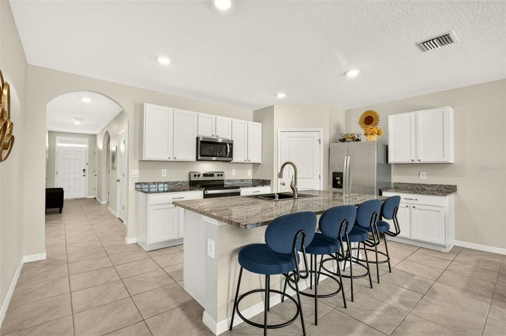 For Sale: $579,900 (4 beds, 2 baths, 1827 Square Feet)