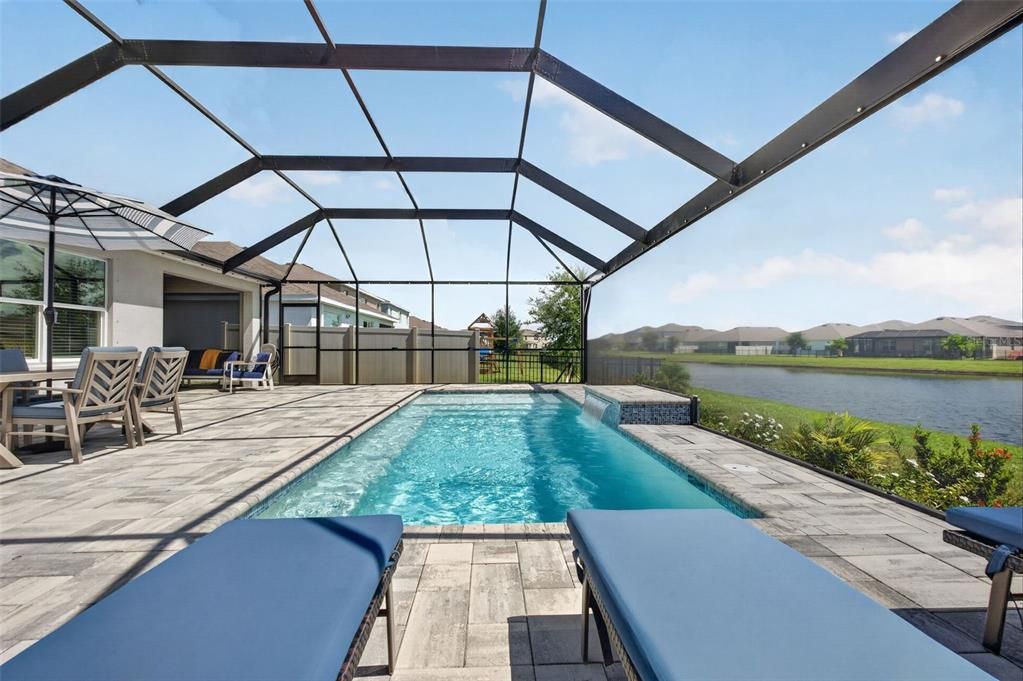 For Sale: $579,900 (4 beds, 2 baths, 1827 Square Feet)