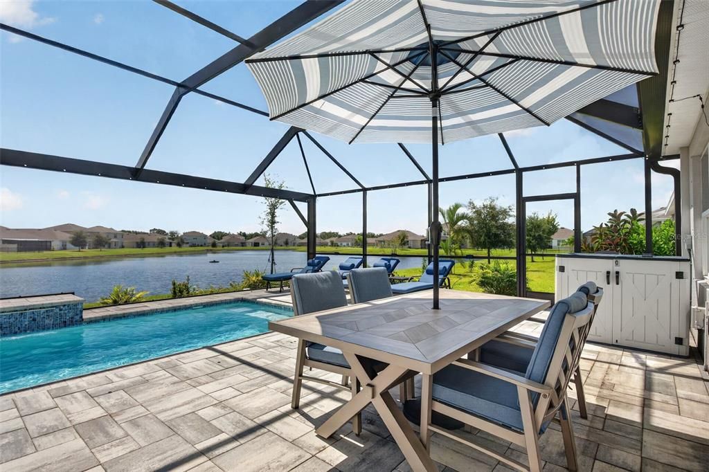 For Sale: $579,900 (4 beds, 2 baths, 1827 Square Feet)