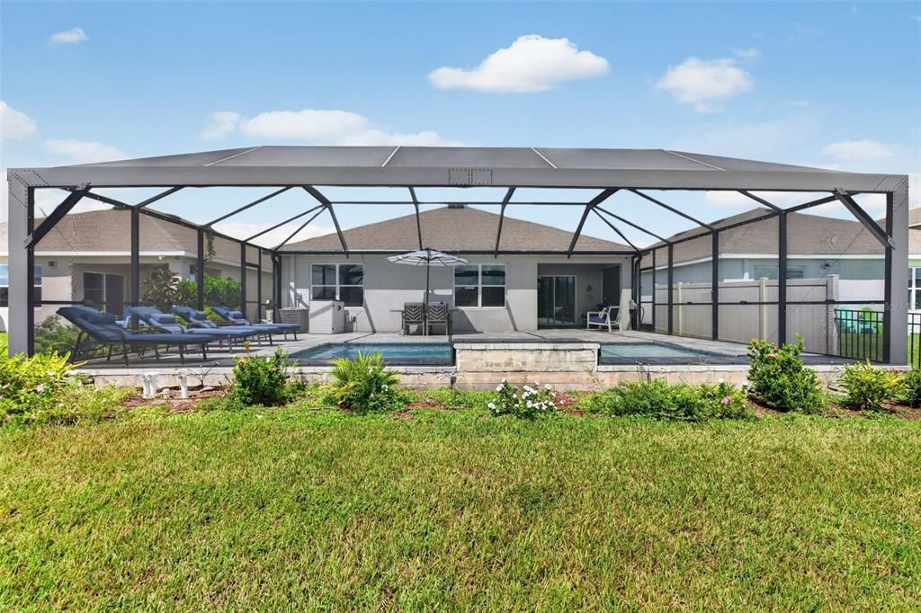 For Sale: $579,900 (4 beds, 2 baths, 1827 Square Feet)