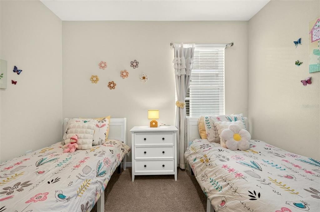For Sale: $579,900 (4 beds, 2 baths, 1827 Square Feet)