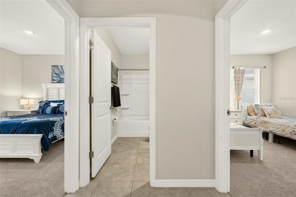 For Sale: $579,900 (4 beds, 2 baths, 1827 Square Feet)