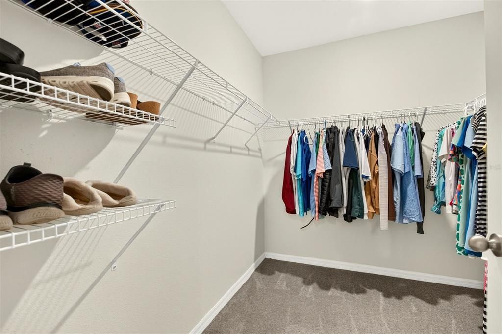 For Sale: $579,900 (4 beds, 2 baths, 1827 Square Feet)