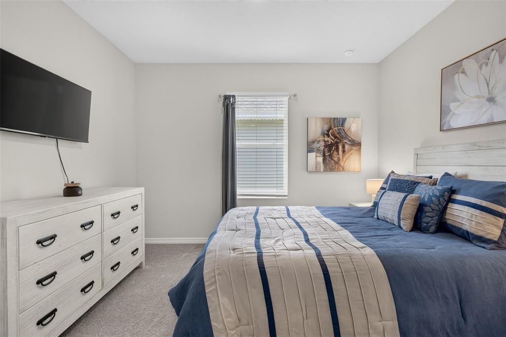 For Sale: $579,900 (4 beds, 2 baths, 1827 Square Feet)