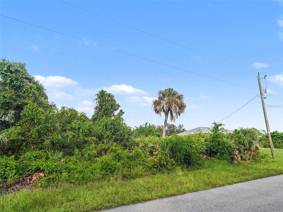 待售: $25,000 (0.23 acres)