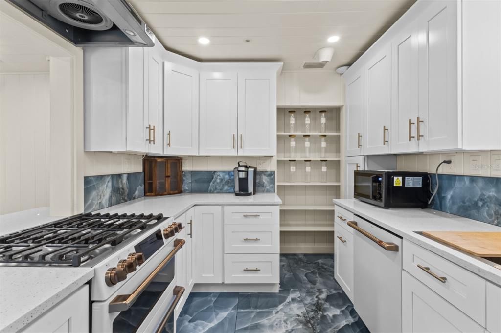En Venta: $840,000 (3 camas, 2 baños, 1242 Pies cuadrados)