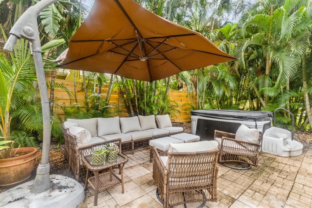En Venta: $840,000 (3 camas, 2 baños, 1242 Pies cuadrados)