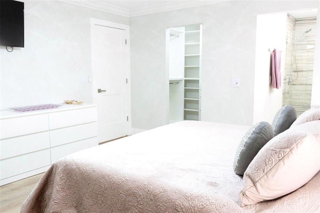 For Rent: $2,500 (2 beds, 2 baths, 1252 Square Feet)