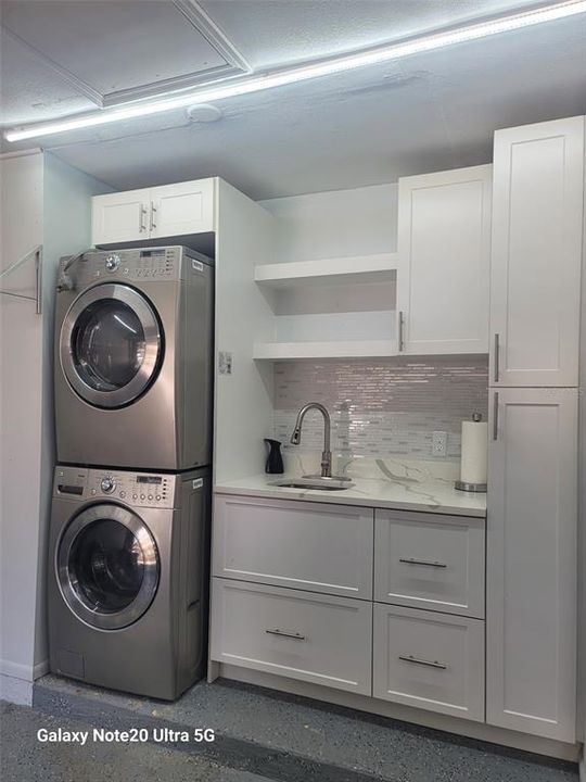For Rent: $2,500 (2 beds, 2 baths, 1252 Square Feet)