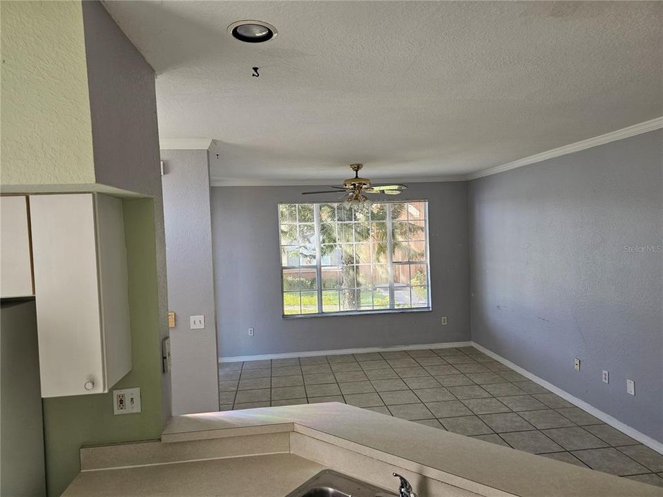 En Venta: $199,900 (2 camas, 2 baños, 1140 Pies cuadrados)