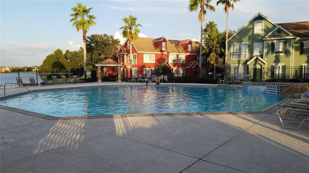 En Venta: $199,900 (2 camas, 2 baños, 1140 Pies cuadrados)
