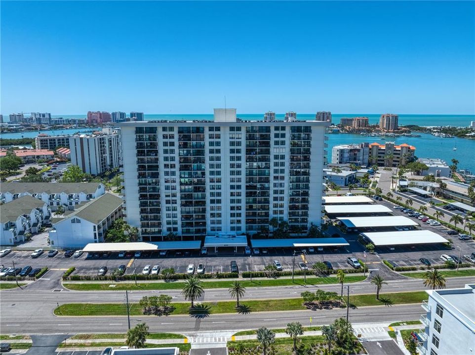 For Rent: $2,999 (2 beds, 2 baths, 1240 Square Feet)