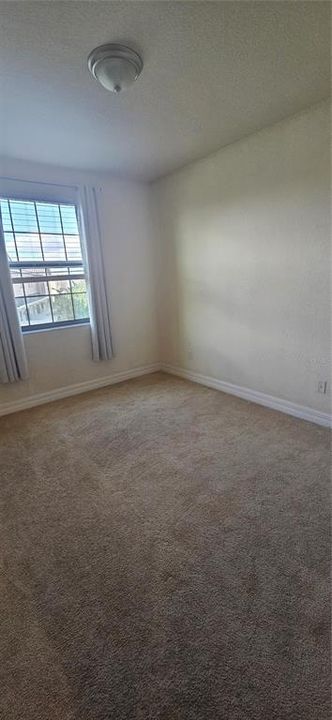 For Rent: $2,400 (3 beds, 2 baths, 1639 Square Feet)