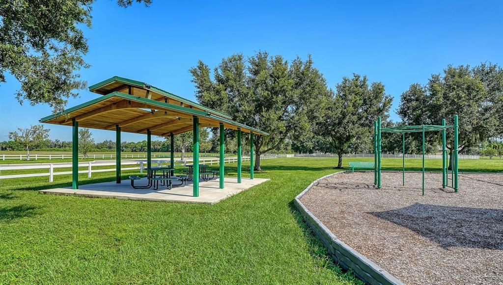 En Venta: $575,000 (3 camas, 2 baños, 1998 Pies cuadrados)
