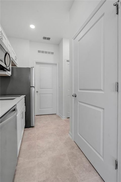 В аренду: $2,400 (4 спален, 3 ванн, 2109 Квадратных фут)