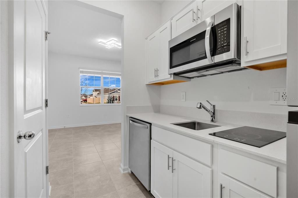 В аренду: $2,400 (4 спален, 3 ванн, 2109 Квадратных фут)