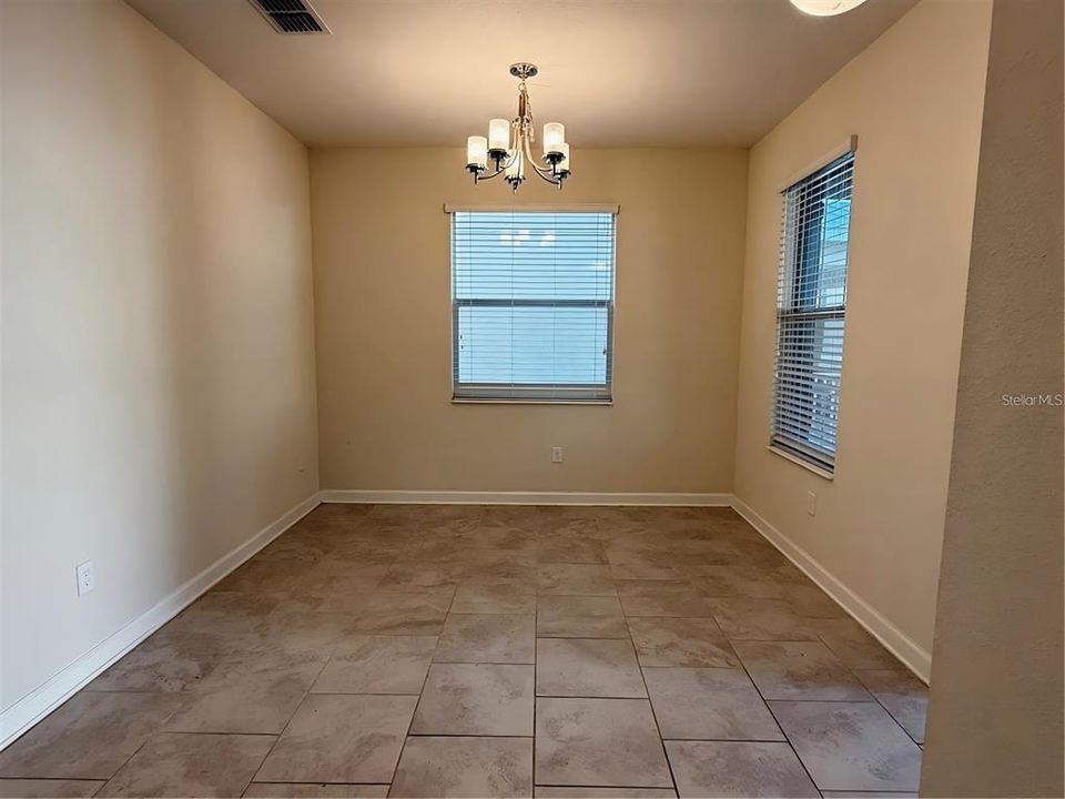 For Rent: $3,250 (5 beds, 3 baths, 2638 Square Feet)