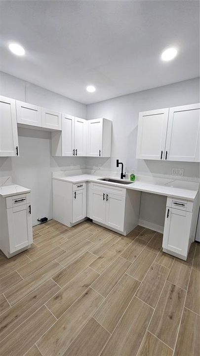 На продажу: $369,000 (3 спален, 2 ванн, 2060 Квадратных фут)