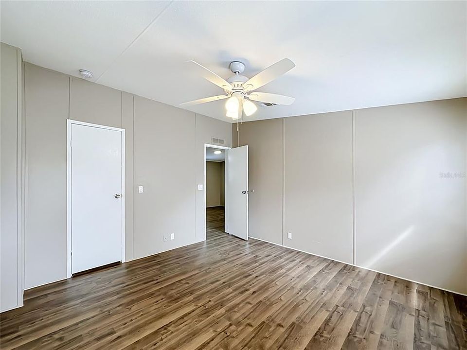 En Venta: $195,000 (3 camas, 2 baños, 1296 Pies cuadrados)