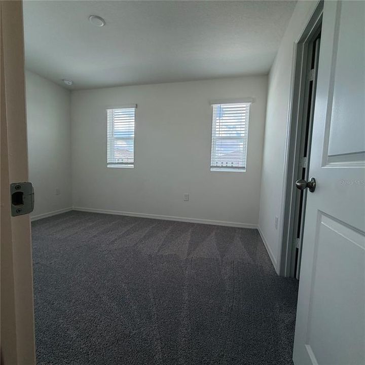 For Rent: $1,950 (4 beds, 2 baths, 2107 Square Feet)