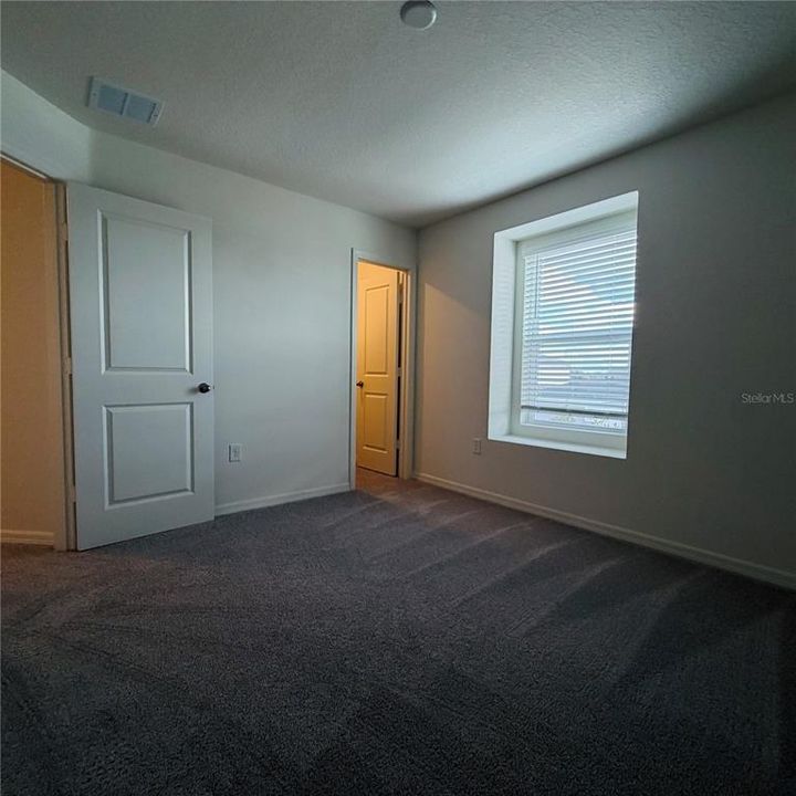For Rent: $1,950 (4 beds, 2 baths, 2107 Square Feet)