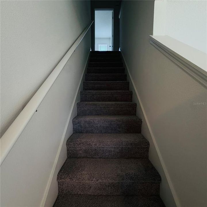 For Rent: $1,950 (4 beds, 2 baths, 2107 Square Feet)
