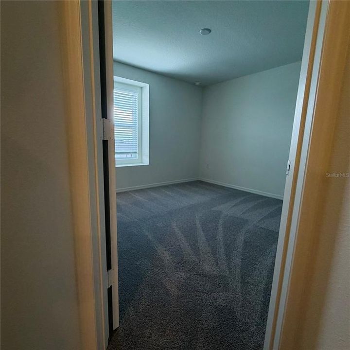 For Rent: $1,950 (4 beds, 2 baths, 2107 Square Feet)