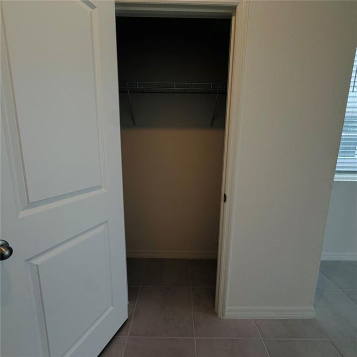 For Rent: $1,950 (4 beds, 2 baths, 2107 Square Feet)