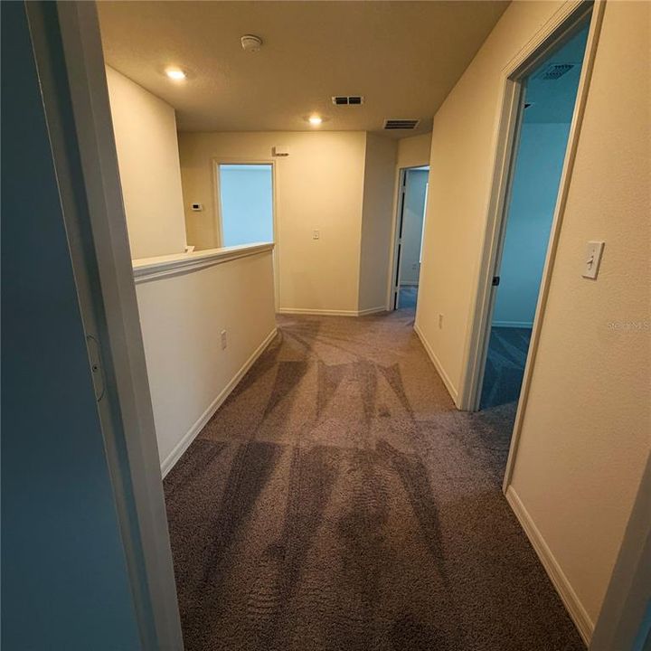 For Rent: $1,950 (4 beds, 2 baths, 2107 Square Feet)
