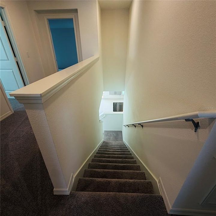 For Rent: $1,950 (4 beds, 2 baths, 2107 Square Feet)