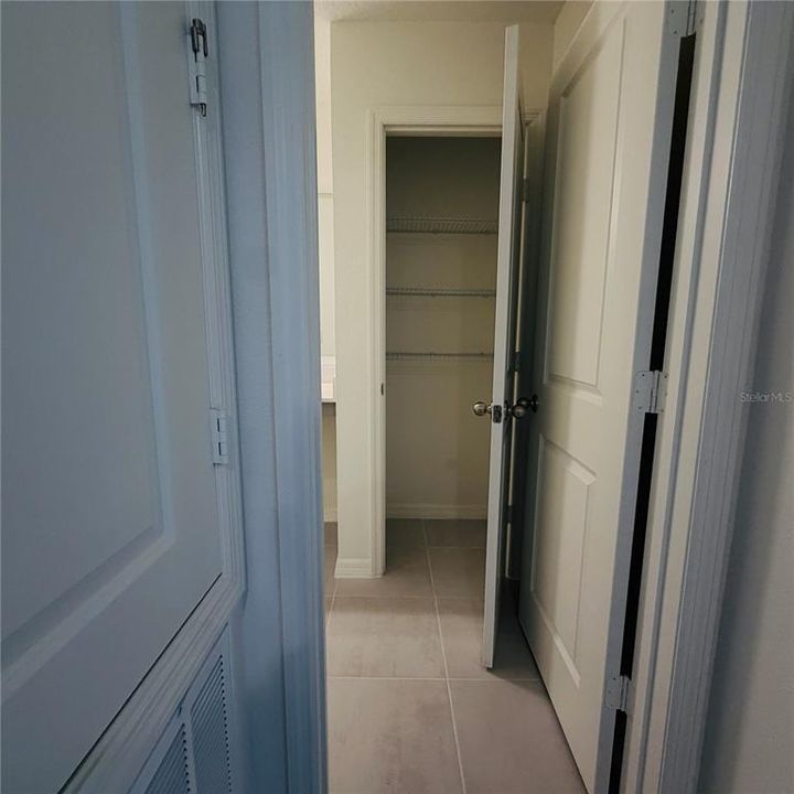 For Rent: $1,950 (4 beds, 2 baths, 2107 Square Feet)