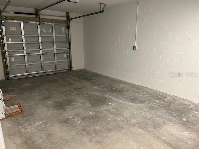 For Rent: $1,700 (3 beds, 2 baths, 1211 Square Feet)