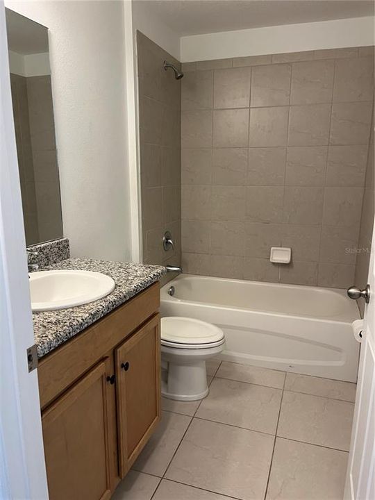 For Rent: $1,700 (3 beds, 2 baths, 1211 Square Feet)