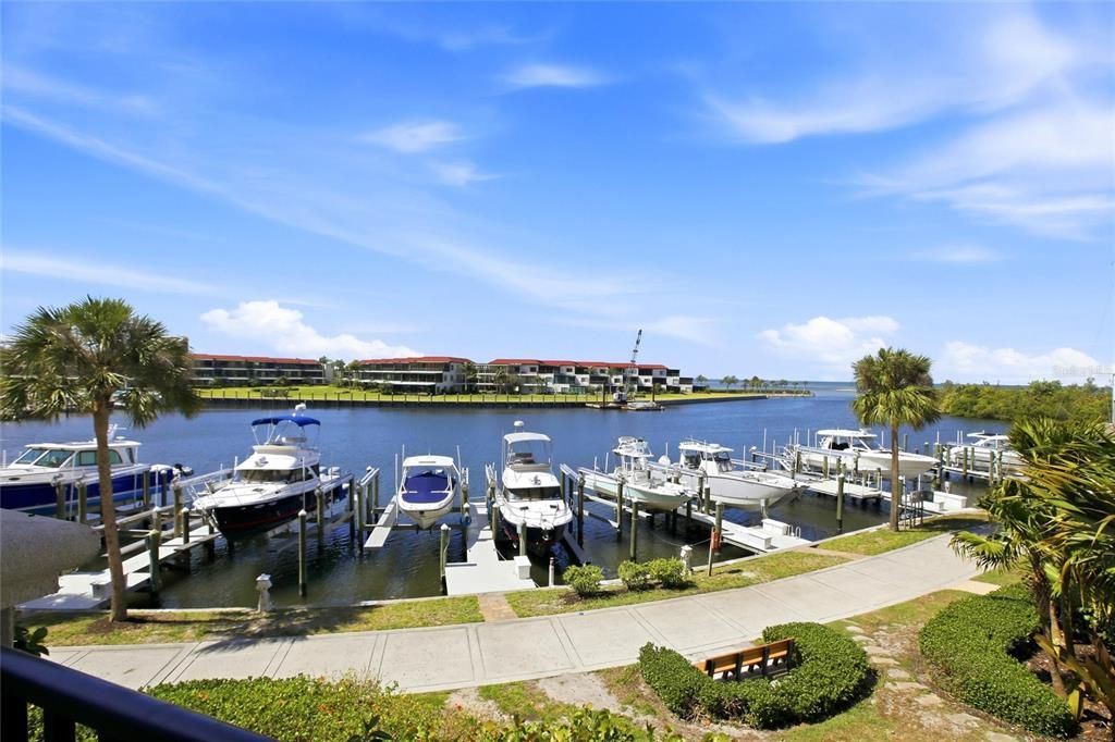 For Rent: $7,000 (3 beds, 3 baths, 2100 Square Feet)