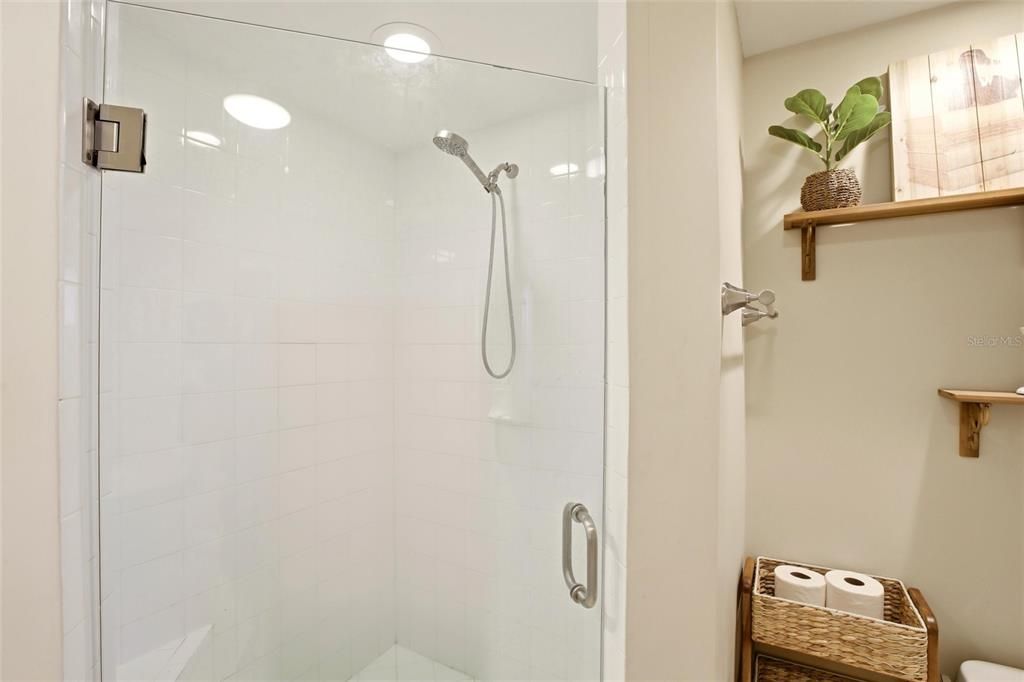 For Rent: $7,000 (3 beds, 3 baths, 2100 Square Feet)