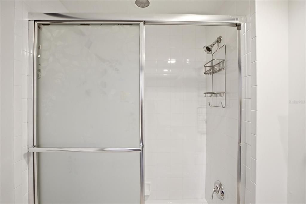 For Rent: $7,000 (3 beds, 3 baths, 2100 Square Feet)
