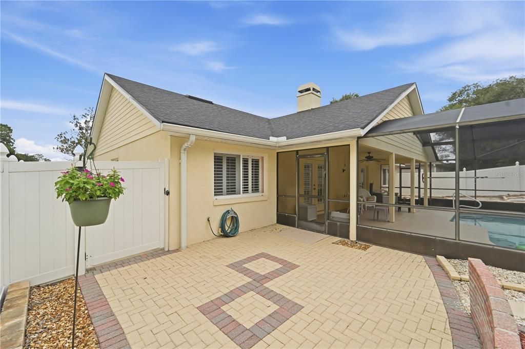 For Sale: $397,500 (3 beds, 2 baths, 1742 Square Feet)