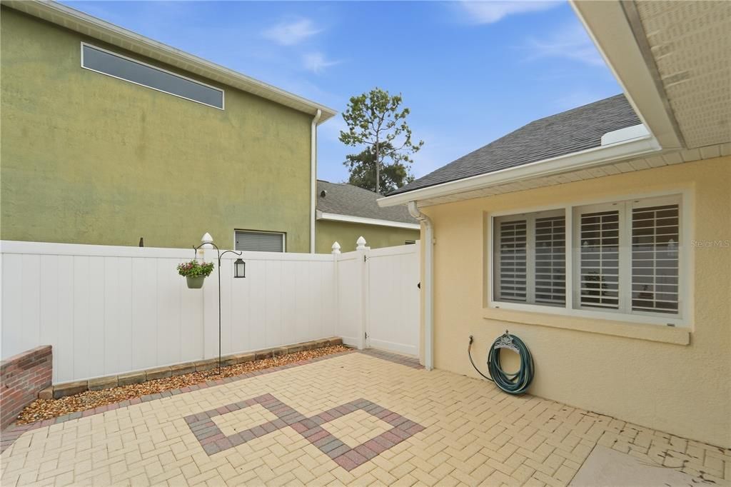 For Sale: $397,500 (3 beds, 2 baths, 1742 Square Feet)