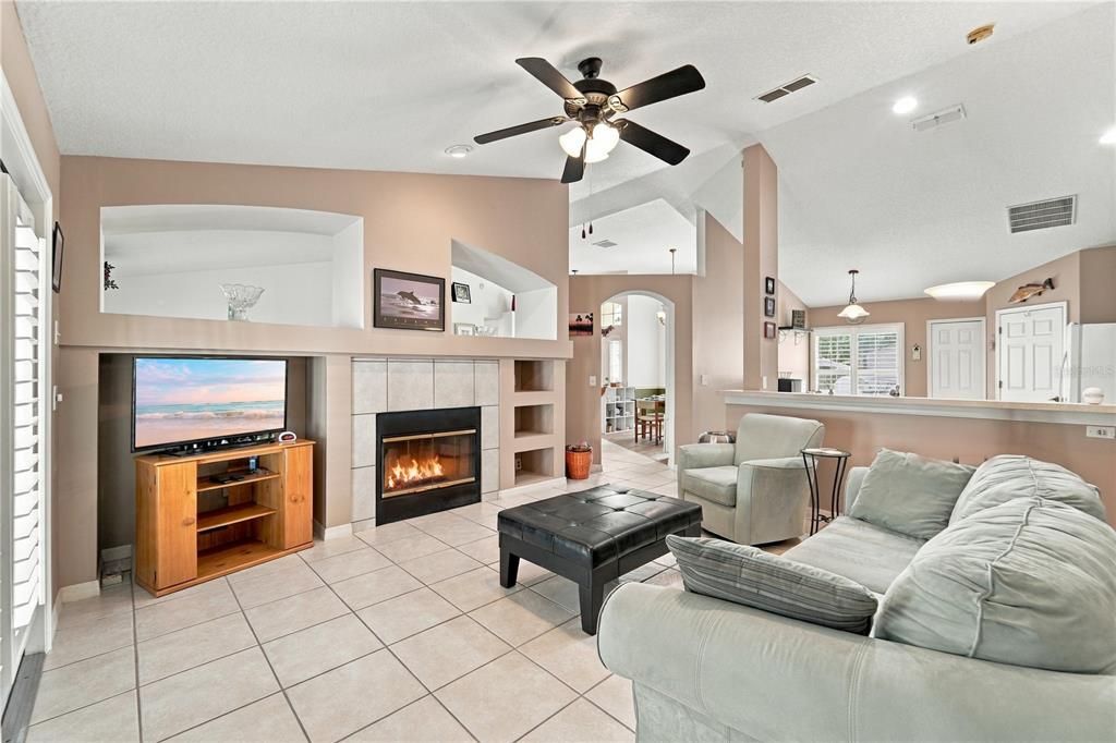 For Sale: $397,500 (3 beds, 2 baths, 1742 Square Feet)
